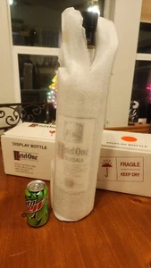 Botella de exhibición de vodka de 22,5" Kettle One de 4,5 L VACÍA sellada aún envuelta en espuma - Imagen 1 de 21