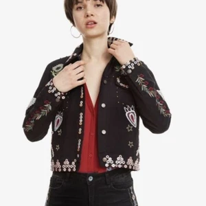 Desigual Ferrara Black Embellished Sudded Embroidered Jacket Size 38, US Size 4 - Picture 1 of 12