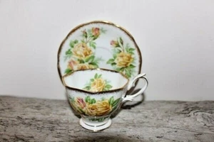 Royal Albert 1940's Yellow Tea Rose Pedestal Tea Cup & Saucer - England - Picture 1 of 4