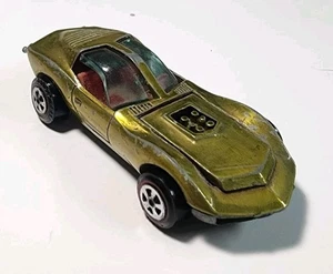 Johnny Lightning Topper Gold w/Red Interior Custom Mako Shark 1/64 Diecast - Picture 1 of 11