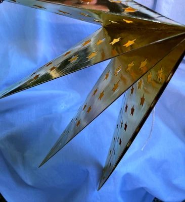 Puckator Estrella Dorada Papel Colgante Bombilla Cubierta de Luz Linterna Fantasía Sombras Foto 1 de 4