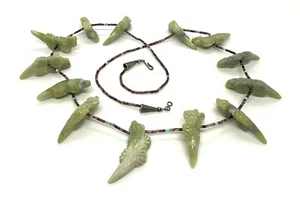 Vintage Navajo Heishi Perlen Halskette mit 13 grünen Jade Eidechsen 30,1/8 Zoll - Bild 1 von 12