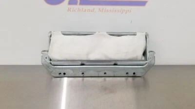 15 MERCEDES BENZ CLS63S 218 TYPE KNEE BAG FRONT RIGHT PASSENGER 2188600302 — 第 1/4 张图片