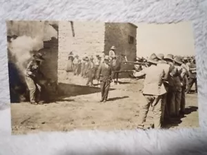 TRIPLE EXECUTION BANDIT MEXICAN REVOLUTION BORDER WAR JUAREZ MEXICO POSTCARD - Picture 1 of 2