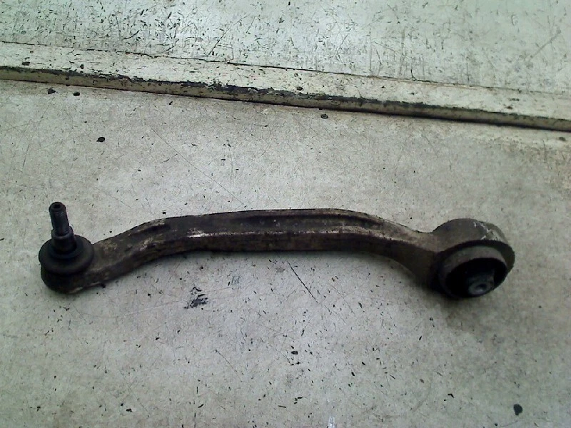 BRAS DE SUSPENSION AVANT GAUCHE (TRIANGLE) Audi A6 (C6) 2006 #49932 - Photo 1/1