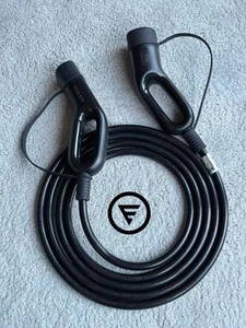 Genuine VOLVO 22kW Type 2 Public Charging Cable WARRANTY EX30 XC40 C40 V60 XC60 - Picture 1 of 10