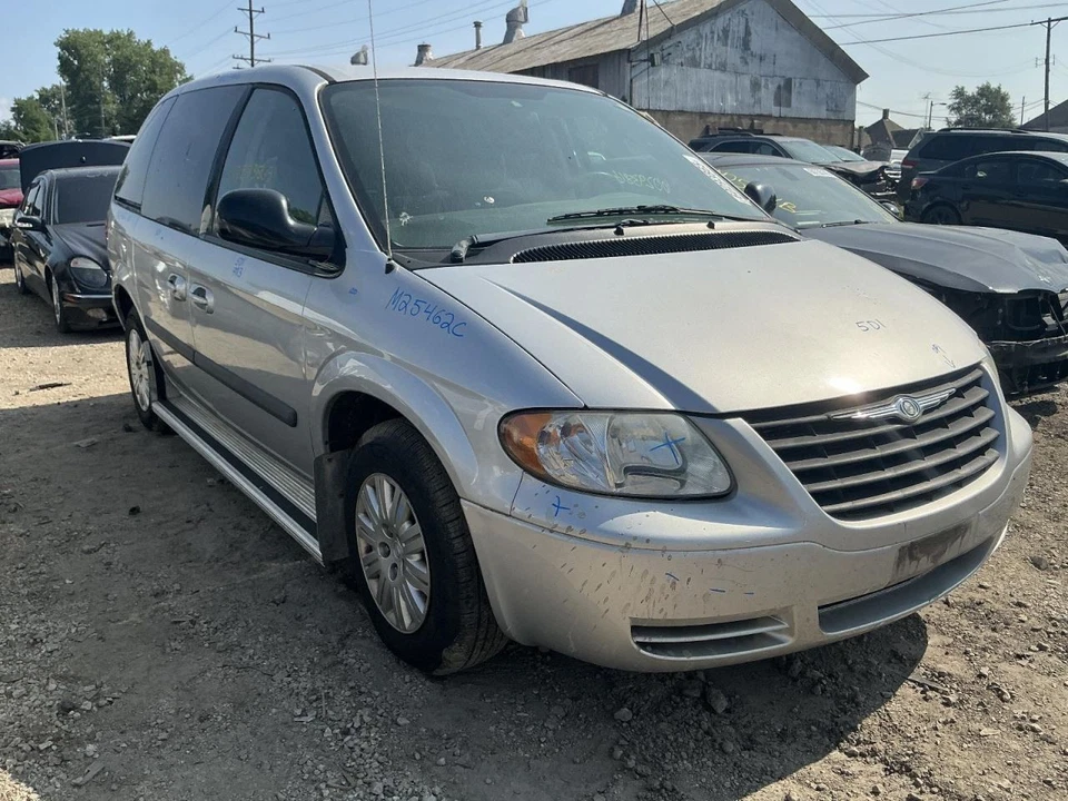 Passenger Right Front Knee SE With ABS Fits 01-07 CARAVAN 843587 Foto 1 de 4
