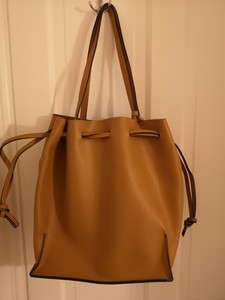 Las mejores ofertas en Exterior de piel sintética mujer Zara Bolsos y  carteras | eBay