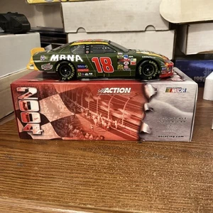 2004 Action #18 Bobby Labonte 1:24 diecast car MBNA D-DAY Monte Carlo GM Rare - Picture 1 of 3