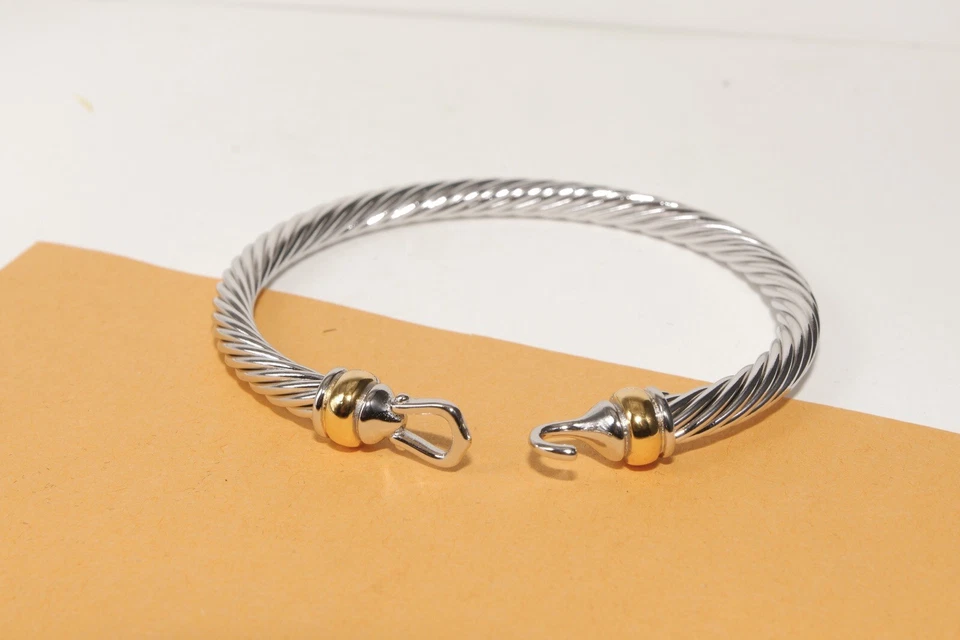 Классический браслет с пряжкой из стерлингового серебра 925 пробы и золота 18 карат David Yurman 5 мм средний - Изображение 1 из 4