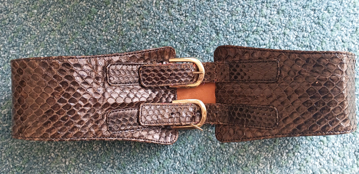 Vintage Snakeskin Buckle Wide Waste Belt Grey Leather 80s Retro Womens Small Snakeskin Size L Waist Belt Belts for Women for sale | eBay main image 3