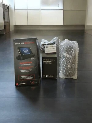 Base estándar Droid Bionic de Motorola - negra - nueva en caja Foto 1 de 4