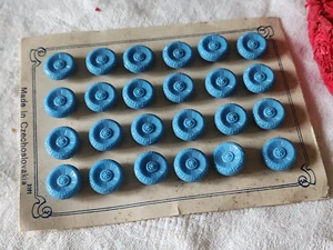 Plaque lot 24 boutons anciens en verre art deco bleu 1,3 cm - Bild 1 von 4