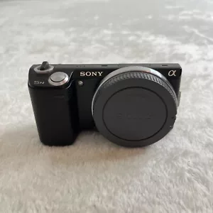 Sony Alpha NEX-5N 16.1MP Spiegellose Digitalkamera Nur Gehäuse Akku Schwarz - Bild 1 von 22