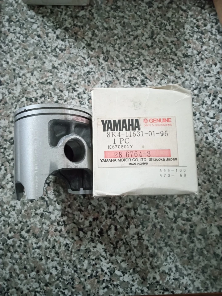 OEM Yamaha SS 440 pistón 8K4-11631-01-96 Foto 1 de 1