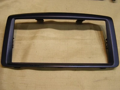 Dodge Grand Caravan SXT 2017 fabricante de equipos originales radio/navegación pantalla bisel moldura L0201315 Foto 1 de 2