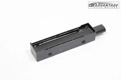 Chevrolet Trax 2017-2025 módulo de control de antena de entrada trasera derecha sin llave OEM Foto 1 de 4