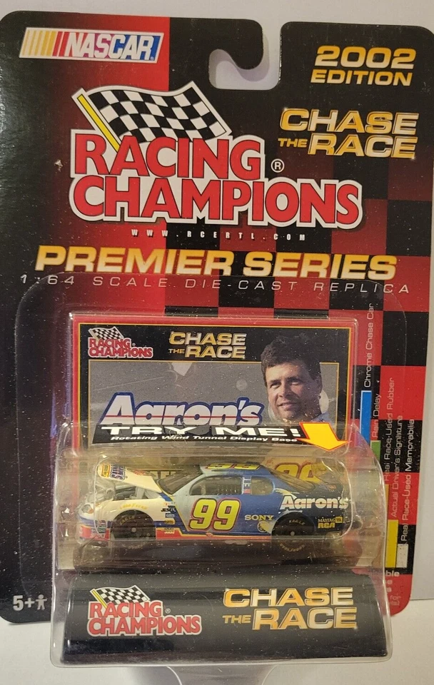 #99 Michael Waltrip / AARON'S 2002 Premier - Paquete de exhibición giratoria 1:64 Foto 1 de 1