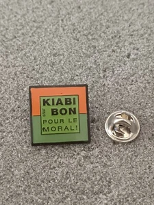 Pin's Pins Pin Enamel 36 Magasin Vêtements Mode "KIABI"  - Picture 1 of 1