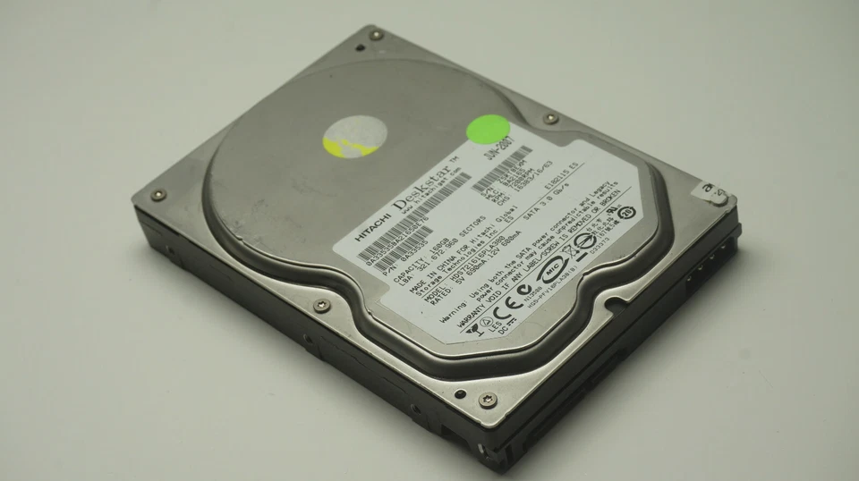 HDS721616PLA380, PN 0A33535, MLC BA2165, Hitachi 160GB SATA 3.5 HDD, 0A29531 01 - Image 1 of 1