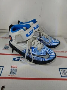 Nike Air Akronite Big Kids Lebrons 819832-101 White Blue Basketball Shoes 4Y - Picture 1 of 15