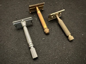 Three Vintage Safety Razors - Gem, Gold Tone Star & 1920 Gillette - Picture 1 of 8
