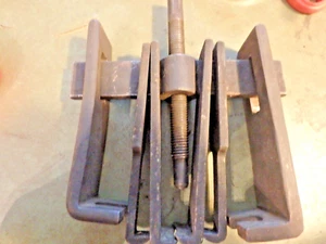 2S- vintage PROTO 2 jaw  gear puller #  4021 , screw 4022 and jaws 4027,4026 - Picture 1 of 1