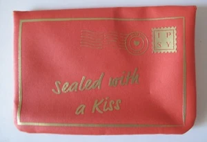 Ipsy Feb 2021 Glam BAG Sealed w/ A Kiss Red Envelope w/ Ojos Perfectos Eyeliner - Picture 1 of 3