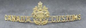 OBSOLETE Canada Customs WWII/Post-WWII Peaked Cap Badge & Title Combo King Crown