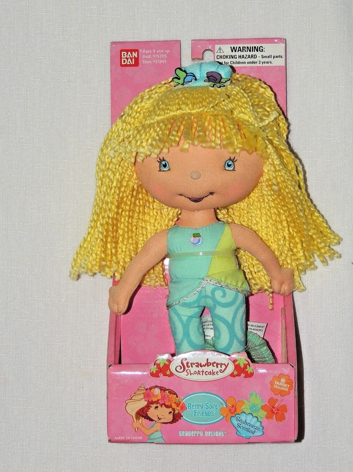 NEW IN BOX BANDAI STRAWBERRY SHORTCAKE SEABERRY DELIGHT 10"  DOLL - Image 1 of 2
