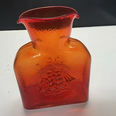 "Jarra de vidrio Blenko doble caño edición especial envío en relieve rojo/naranja 8""h" Foto 1 de 4