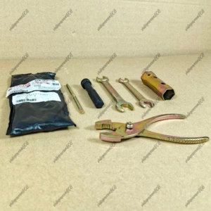 Yamaha Tool Kit Set Motorcycle Road Trials - FREE SHIPPING - Foto 1 di 7