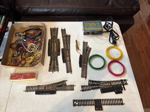 Collection Of Vintage Model HO Train Track Transformer, Wires & Misc Items (006) - Picture 1 of 13