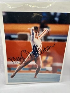 MARY LOU RETTON USA OLYMPIC GYMNAST SIGNED PHOTO 8x10 - Picture 1 of 2