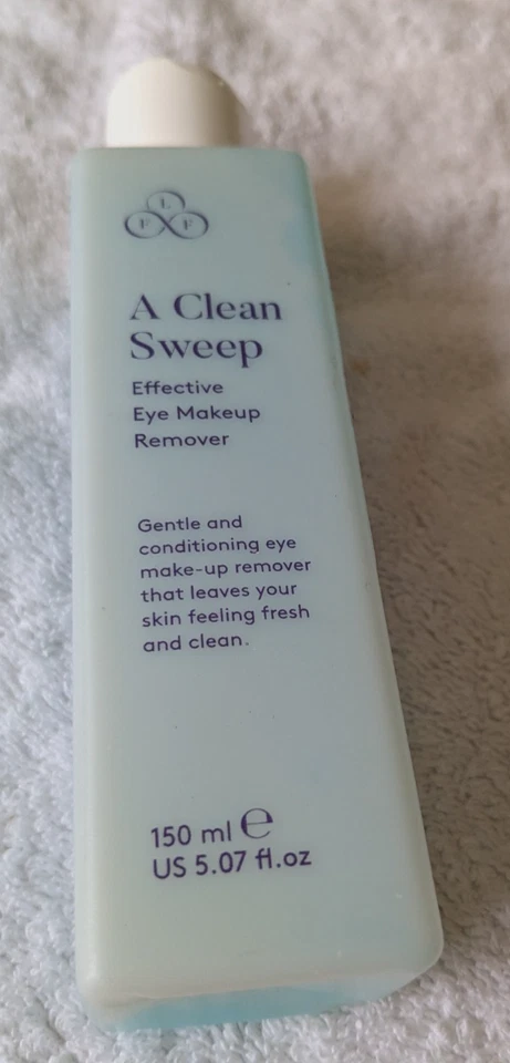 Look Fabulous Forever A Clean Sweep Eye Makeup Remover Size 150ml - Image 1 of 1