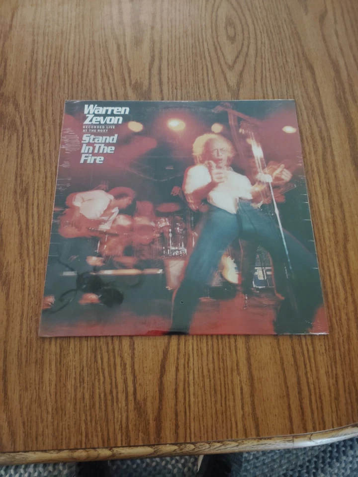 Warren Zevon Stand in the Fire Asylum Records 1980 Запечатано... Без Резерва  - Изображение 1 из 4