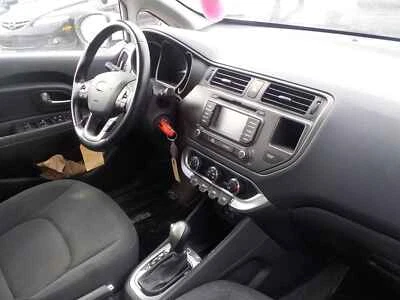 Used Washer Fluid Reservoir fits: 2014 Kia Rio Canada market w/rear wiper Grade Foto 1 de 4