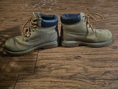 Botas con cordones al tobillo impermeables Smart Fit niños talla 2 1/2 necesita limpieza Foto 1 de 4