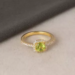 Natural Peridot Gemstone Engagement Wedding Ring 10k Solid Yellow Gold Ring - Picture 1 of 5