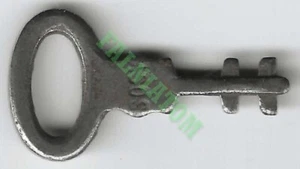 Llave plana SOSY vintage de doble cara - aproximadamente 1,5" de largo - Imagen 1 de 1