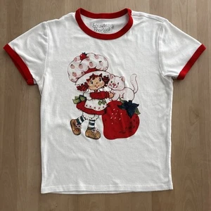 STRAWBERRY SHORTCAKE Kids T-Shirt. Size Medium. Gently Worn. - Picture 1 of 6