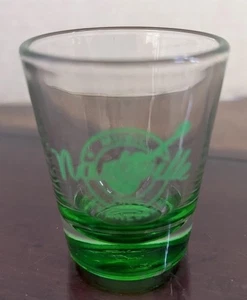 Nashville, Tennessee Music City EE. UU. Vidrio de chupito de recuerdo verde claro cueva/barware - Imagen 1 de 4