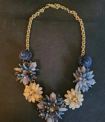 Talbots Navy & Tan/Neutral Floral Necklace Goldtone 20 Inch - Image 1 of 4