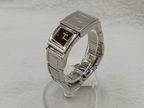 Orologio Fendi 5400L usa conffi g eporco sporco oggettoiato danne senzala