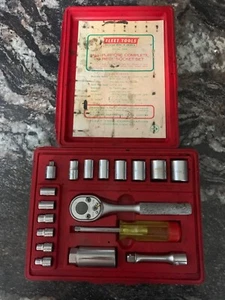 Fleet Tools 18-teiliges Werkzeug Steckschlüsselsatz & Ratsche mit Box - Bild 1 von 5