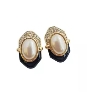 Pendientes vintage Swarovski cisne tono dorado esmalte negro, perlas y pedrería pavé - Imagen 1 de 5
