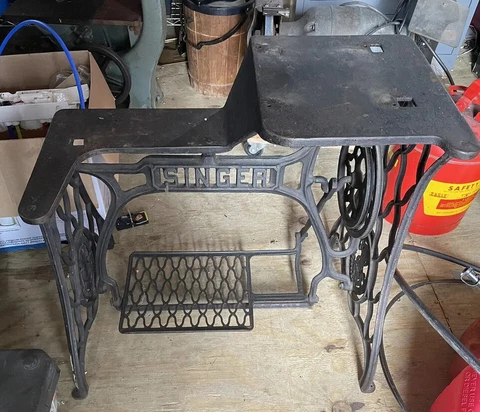 Singer 29-4 Cylinder Leather Patcher Industrial Sewing Machine Stand/Base Table Cover