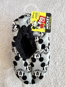 Disney Mickey Mouse Fuzzy Babba Slipper Socks 4T-5T - Shoe Size 8-13 - 1 Pair - Picture 1 of 9