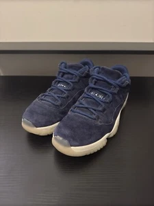 Jordan 11 Retro Low Derek Jeter size 11.5 - Picture 1 of 8