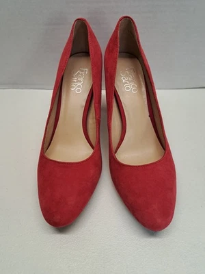 Bomba de salto Franco Sarto feminina camurça vermelha tamanho 8,5 M - Imagem 1 de 4